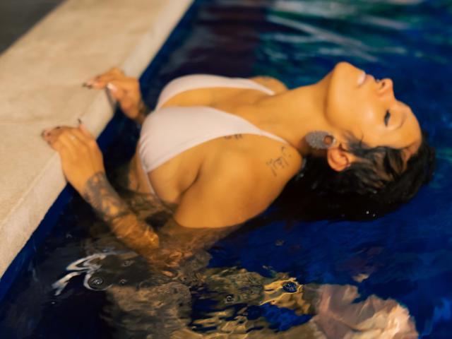 AmelieBlake - Sexe cam en vivo - 22308581