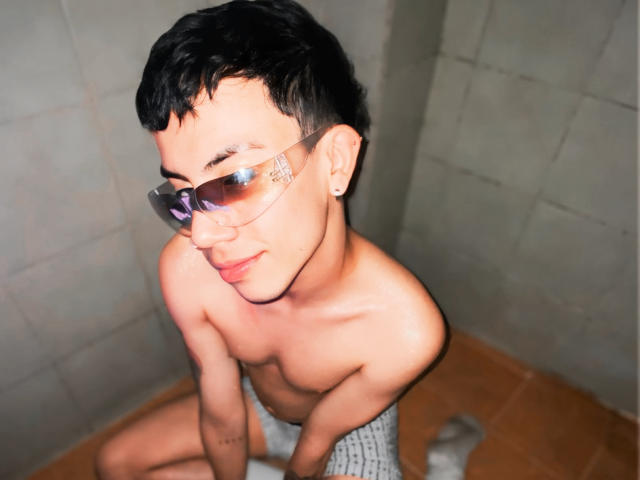 AaronBlink - Sexe cam en vivo - 22310377