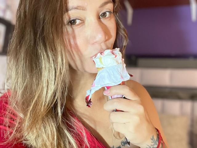 SophieLombardo - Live porn &amp; sex cam - 22312753