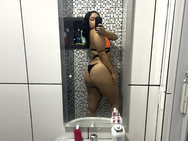 RobertinhaCandy - Live Sex Cam - 22324237