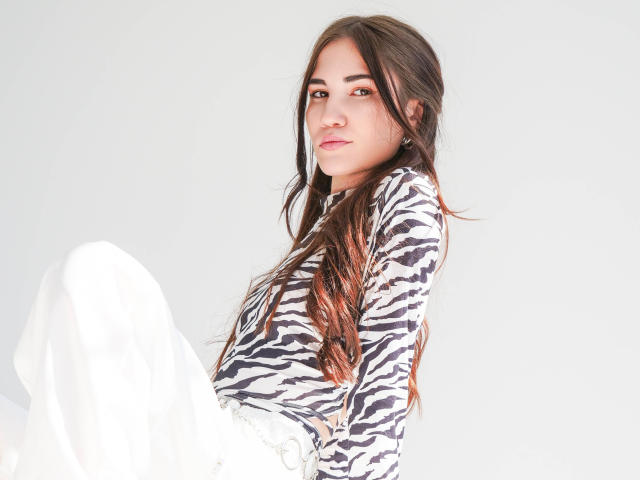 AppealingWay - Live Sex Cam - 22330385