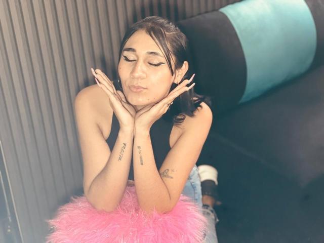 MahiaraFlow - Live Sex Cam - 22333569