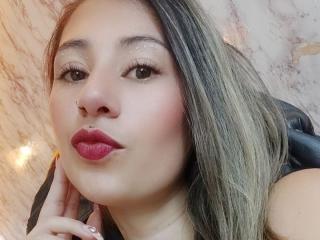NahomiBlake - Live Sex Cam - 22333985