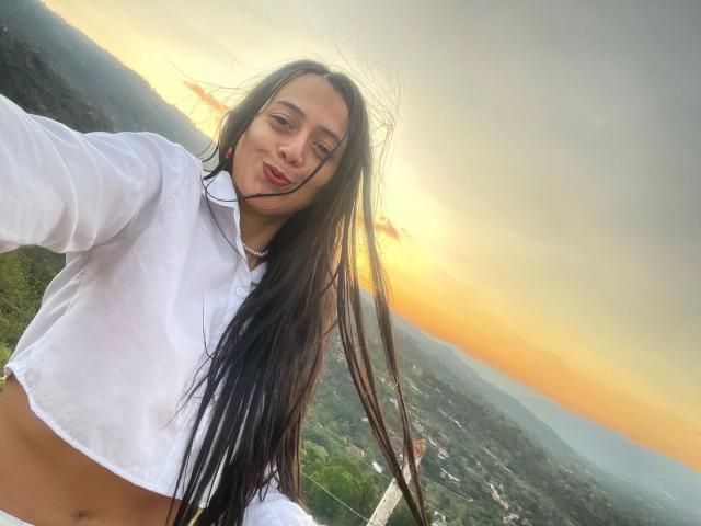 KathaleyaAndMikaela - Live porn &amp; sex cam - 22342061