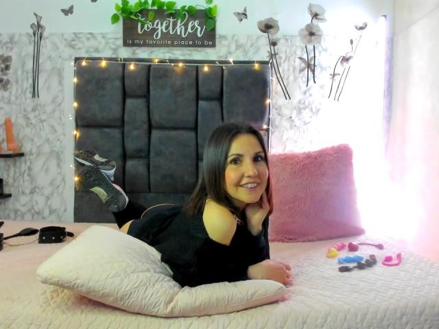 AdelaShery - Sexe cam en vivo - 22352861