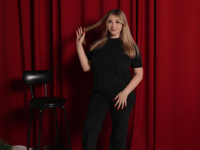 SarahStar - Live porn &amp; sex cam - 22353113