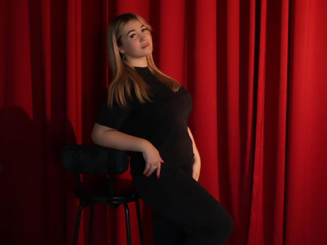 SarahStar - Live porn &amp; sex cam - 22353149