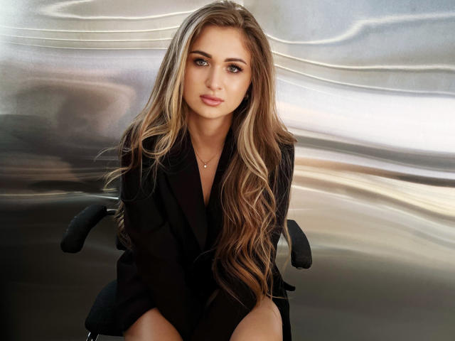 BeataAngel - Live porn &amp; sex cam - 22353385