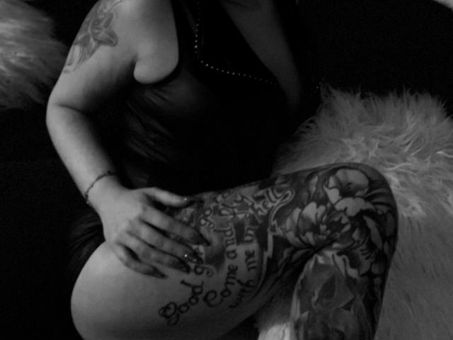 Mia-jey-hot - Live Sex Cam - 22363273