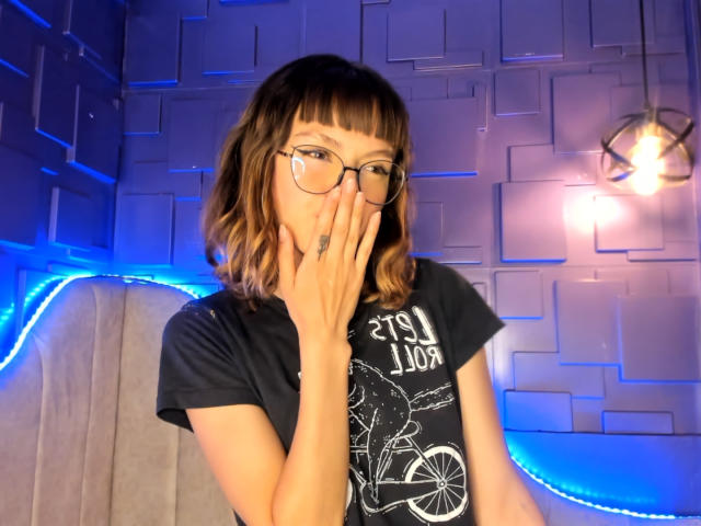Sunshine69s - Live sex cam - 22364745