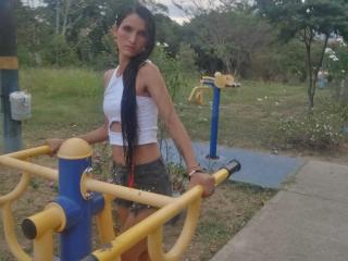 LovelyHannaX - Live Sex Cam - 22368697