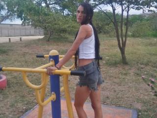 LovelyHannaX - Live Sex Cam - 22368721