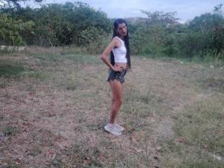 LovelyHannaX - Live Sex Cam - 22368725