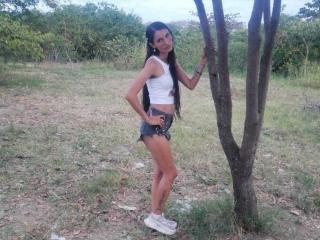LovelyHannaX - Live Sex Cam - 22368985