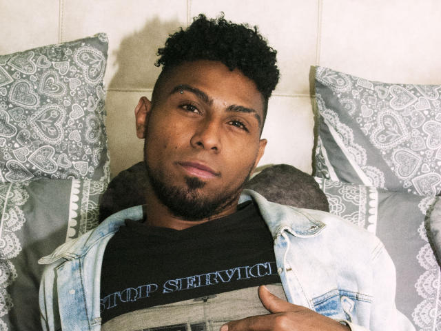 GoldieBlackblack - Live sex cam - 22375737