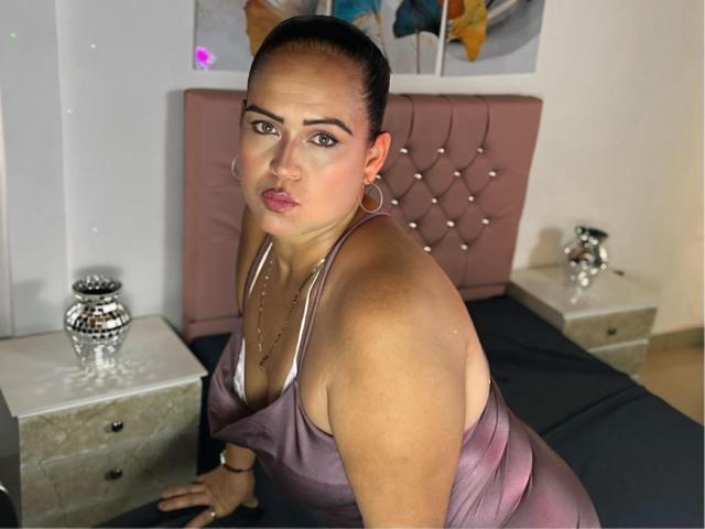 LaddyOconners - Live Sex Cam - 22375869