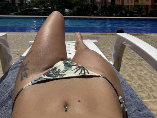 SeleneBrigth - Live porn &amp; sex cam - 22376825