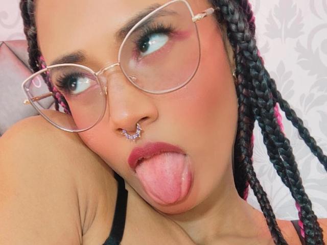 MelisaSavino - Live porn &amp; sex cam - 22378585