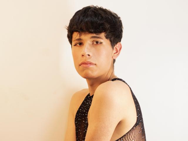 AlfredoR - Sexe cam en vivo - 22385785