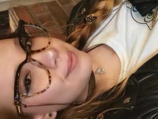 MeganHolt - Live sex cam - 22387145