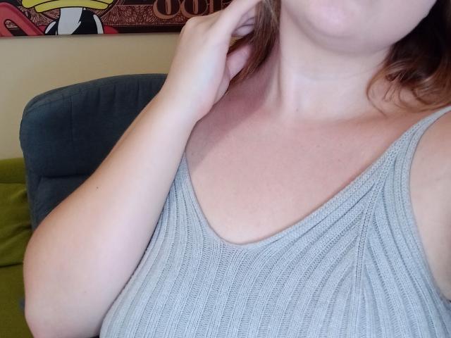 DiLaria - Live Sex Cam - 22387489