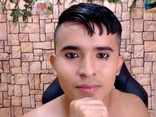 DayanWilly - Live sex cam - 22389013