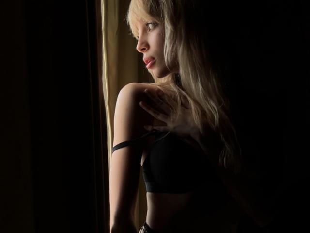 LisaMetalHoney - Live porn &amp; sex cam - 22395637