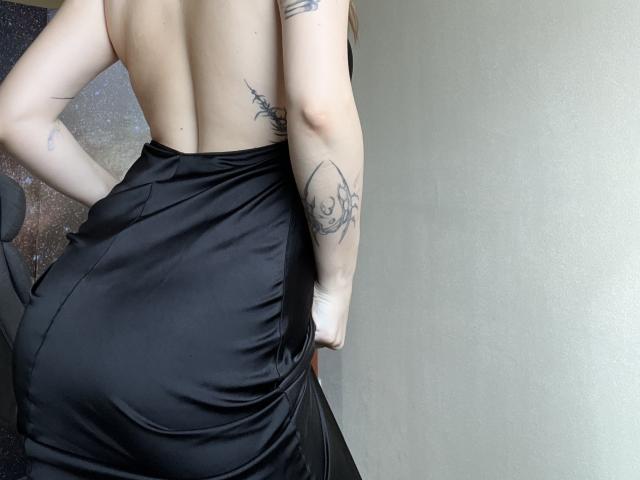 Tenzzi - Live Sex Cam - 22396401