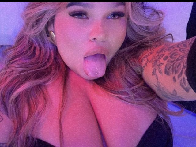 JulianaSousa - פורנו בשידור חי ומצלמת סקס - 22396977