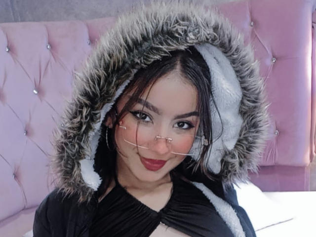 AshelyMiler - Live sex cam - 22401789