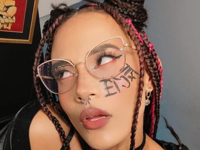 MelisaSavino - Live porn &amp; sex cam - 22403861