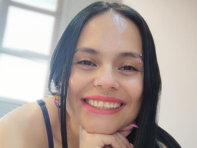 CharlotteCrofort - Live sex cam - 22407801