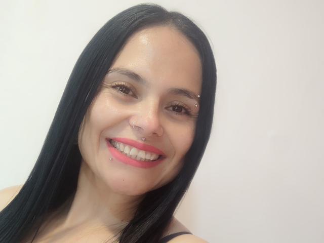 CharlotteCrofort - Live sex cam - 22407809