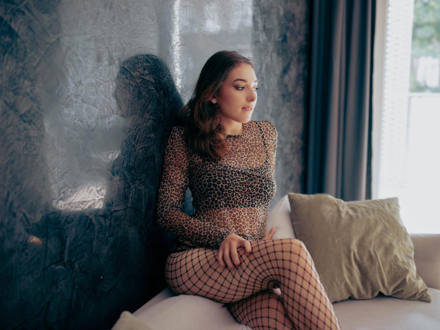 KissMegan - Live porn &amp; sex cam - 22409161