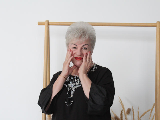 KayleSmoll - Live Sex Cam - 22415937