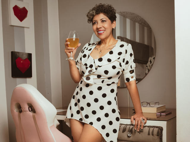 JuliaNewell - Live porn &amp; sex cam - 22419801