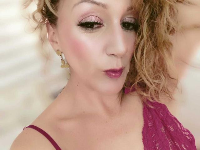 SammyKitty - Live Sex Cam - 22423493