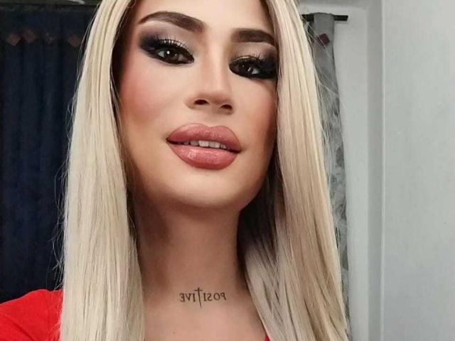 BriitanyMontarrey - Live Sex Cam - 22423881