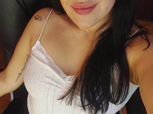 LauraRichis - Live porn &amp; sex cam - 22425993