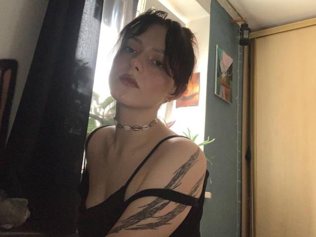 Tenzzi - Live Sex Cam - 22429397