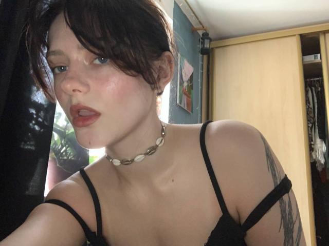 Tenzzi - Live Sex Cam - 22429405