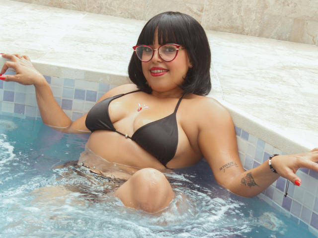 MorganMoretz - Live sex cam - 22441277