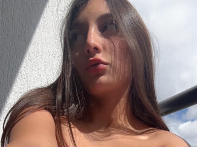 DianaFernandezz - Live porn &amp; sex cam - 22445117