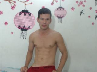 InchLatCock69 - Chat live sex with a latin american Gays 