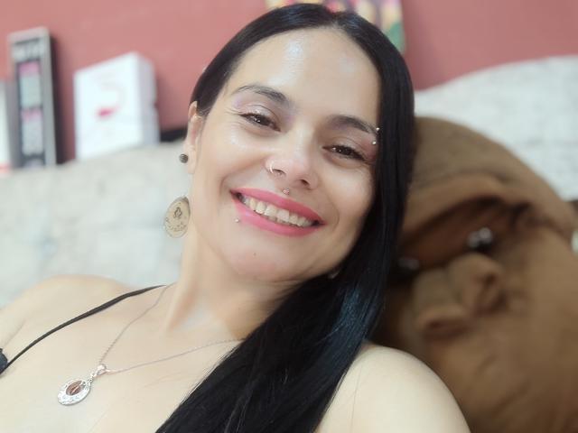 CharlotteCrofort - Live porn &amp; sex cam - 22446981