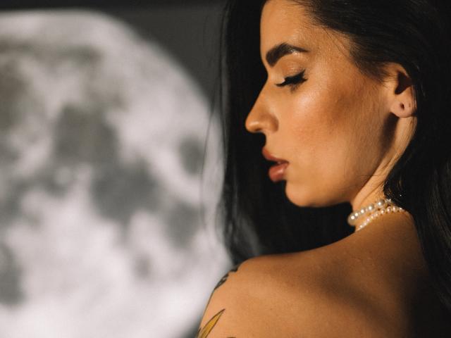 LayaGorgeous - Live sex cam - 22447193