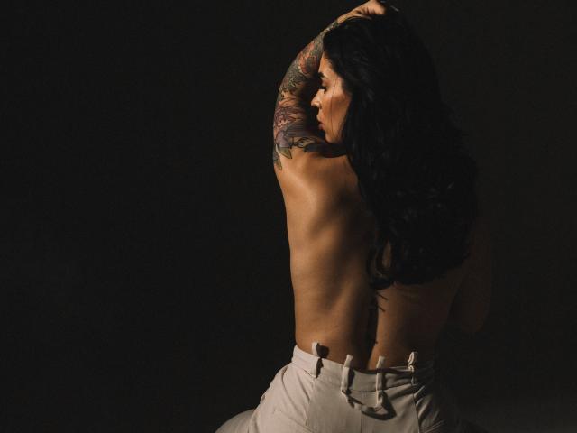 LayaGorgeous - Live sex cam - 22447249