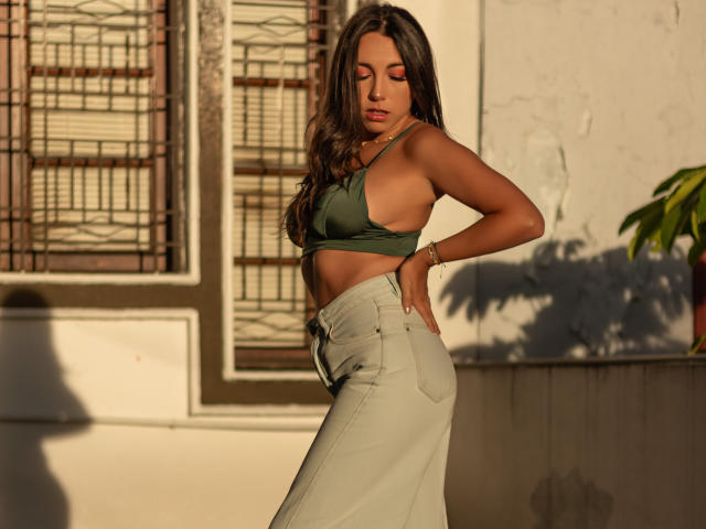 MiaReed - Live porn &amp; sex cam - 22449109