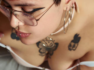 MoiSweet - Live porn &amp; sex cam - 22460569