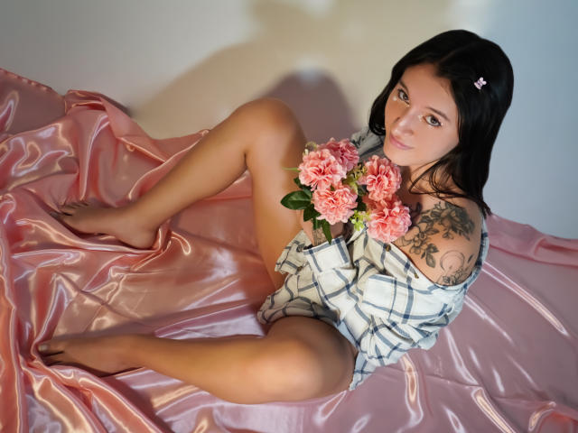 ZoeCortes - Live porn &amp; sex cam - 22463461